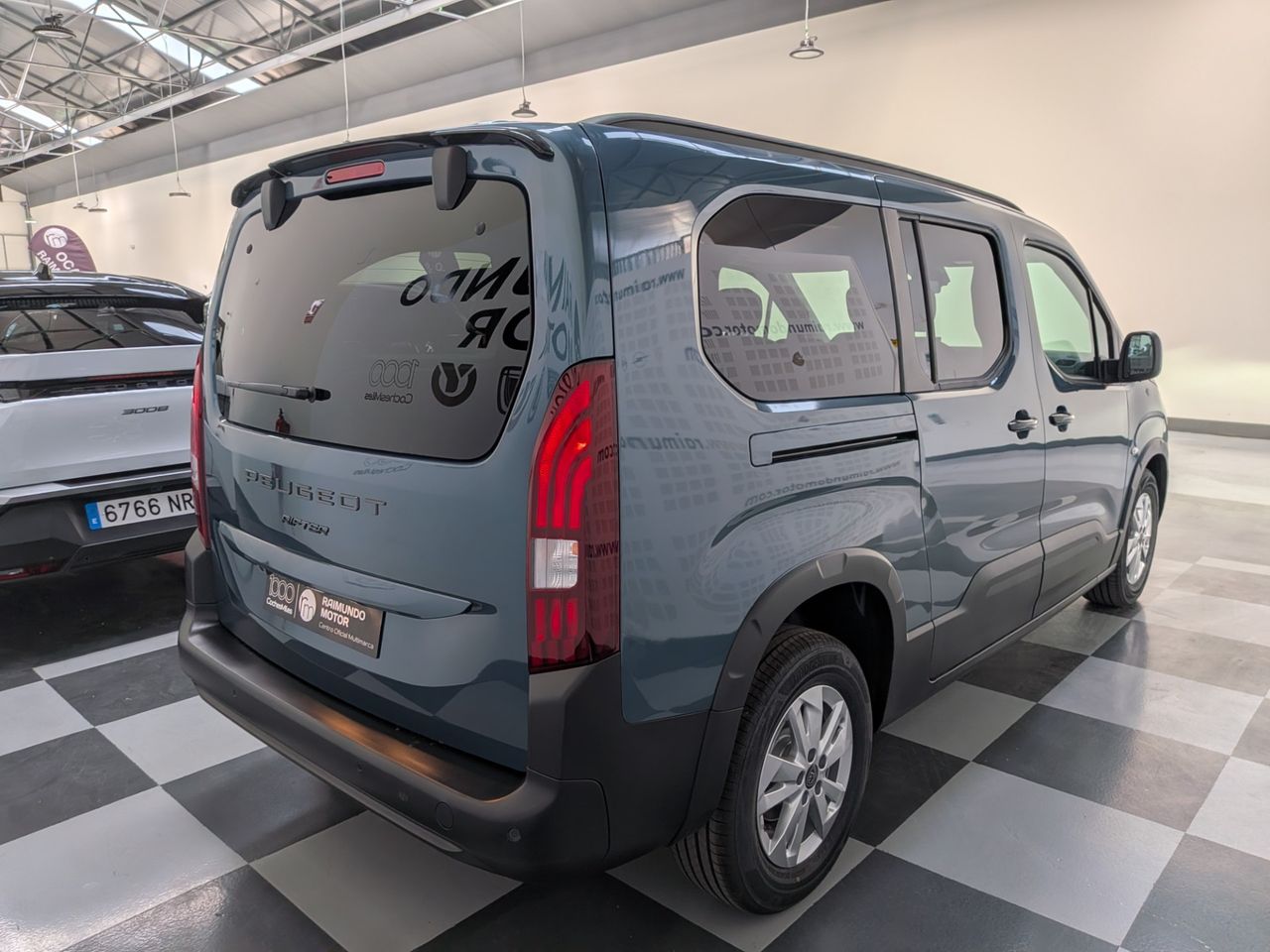 Peugeot Rifter Long Allure BlueHDi 130 EAT8 7 plazas - Foto 2
