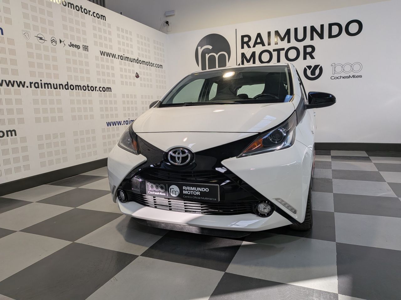Toyota Aygo 5p 70 x-clusiv - Foto 2