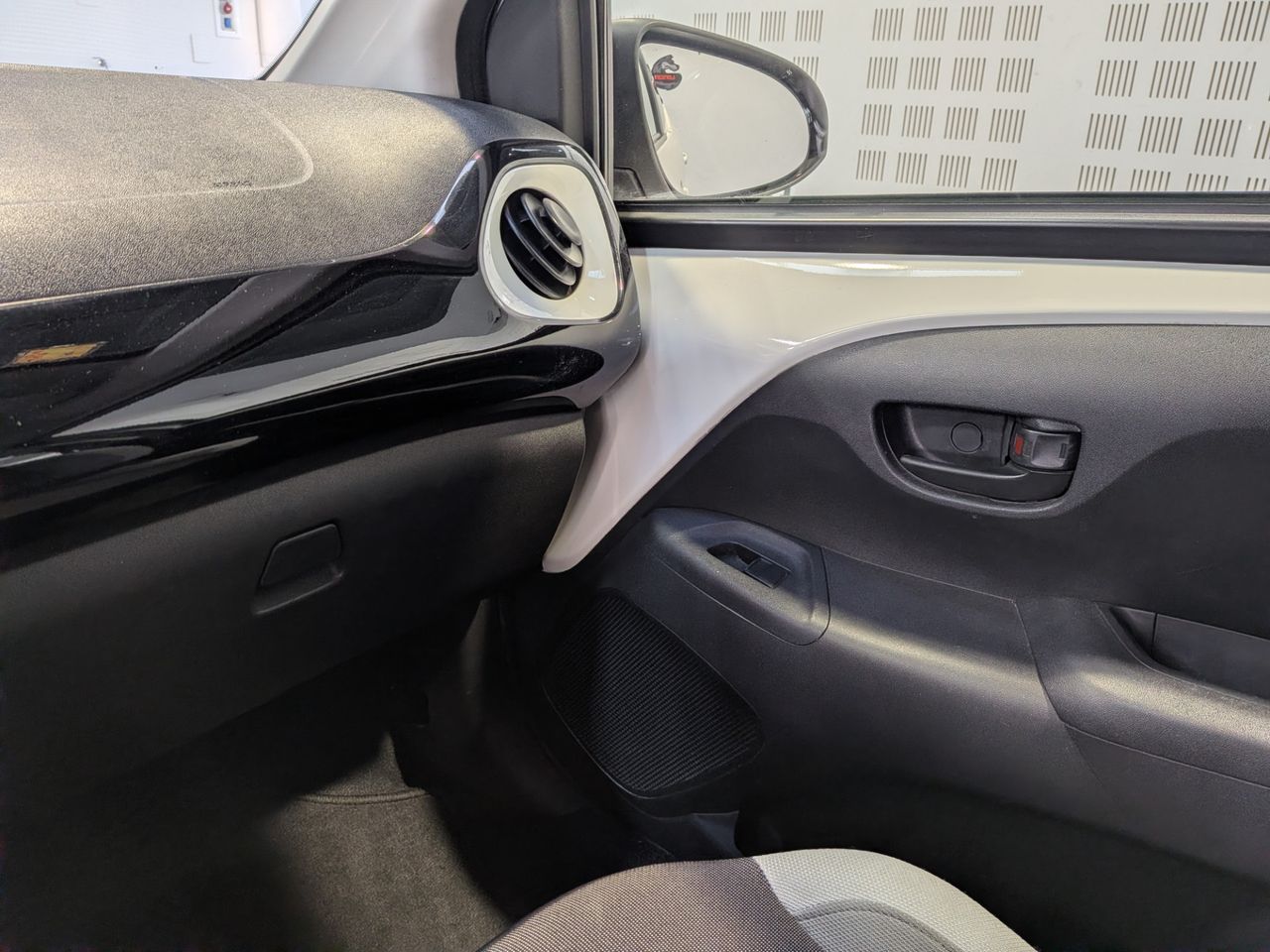Toyota Aygo 5p 70 x-clusiv - Foto 2