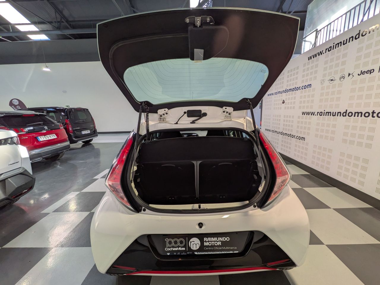 Toyota Aygo 5p 70 x-clusiv - Foto 2