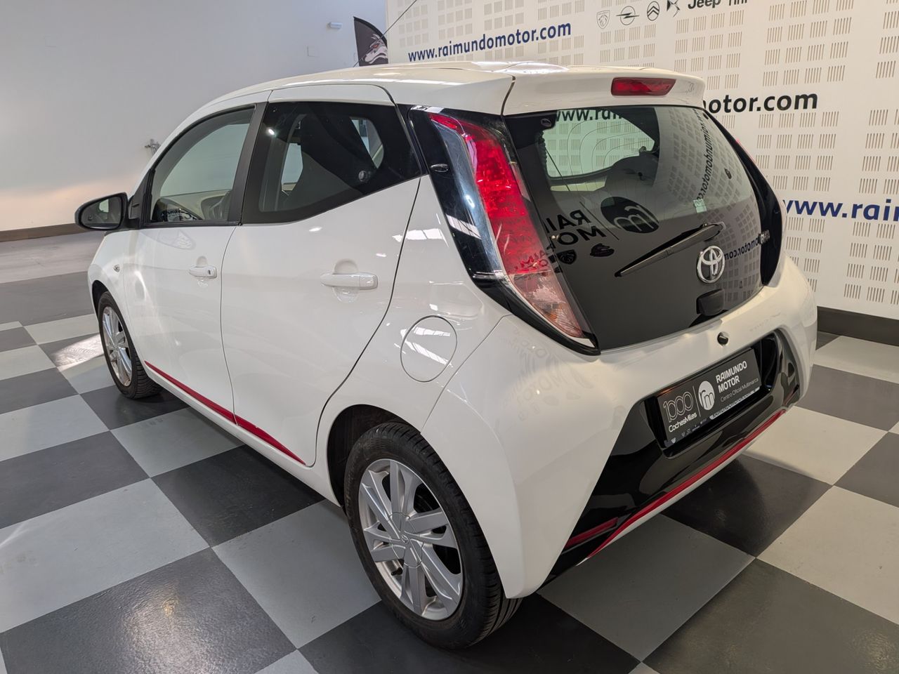 Toyota Aygo 5p 70 x-clusiv - Foto 2