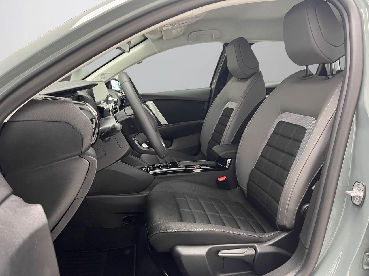 Citroën C4 Hybrid 145 CV Business Edition - Foto 2