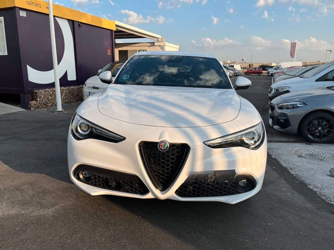 alfa romeo stelvio 2022 / foto grande (2)