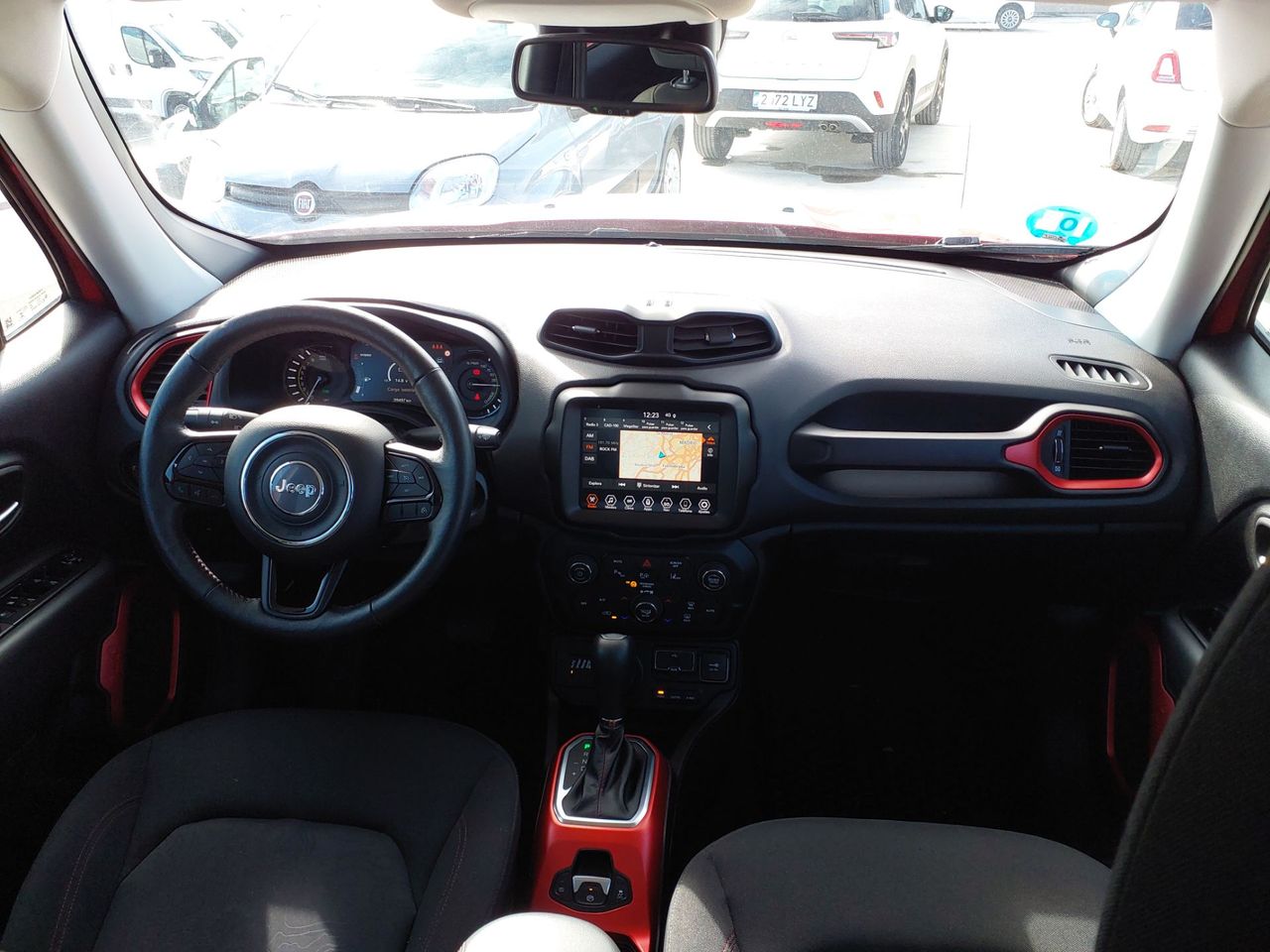 jeep renegade 2022 / foto grande (3)