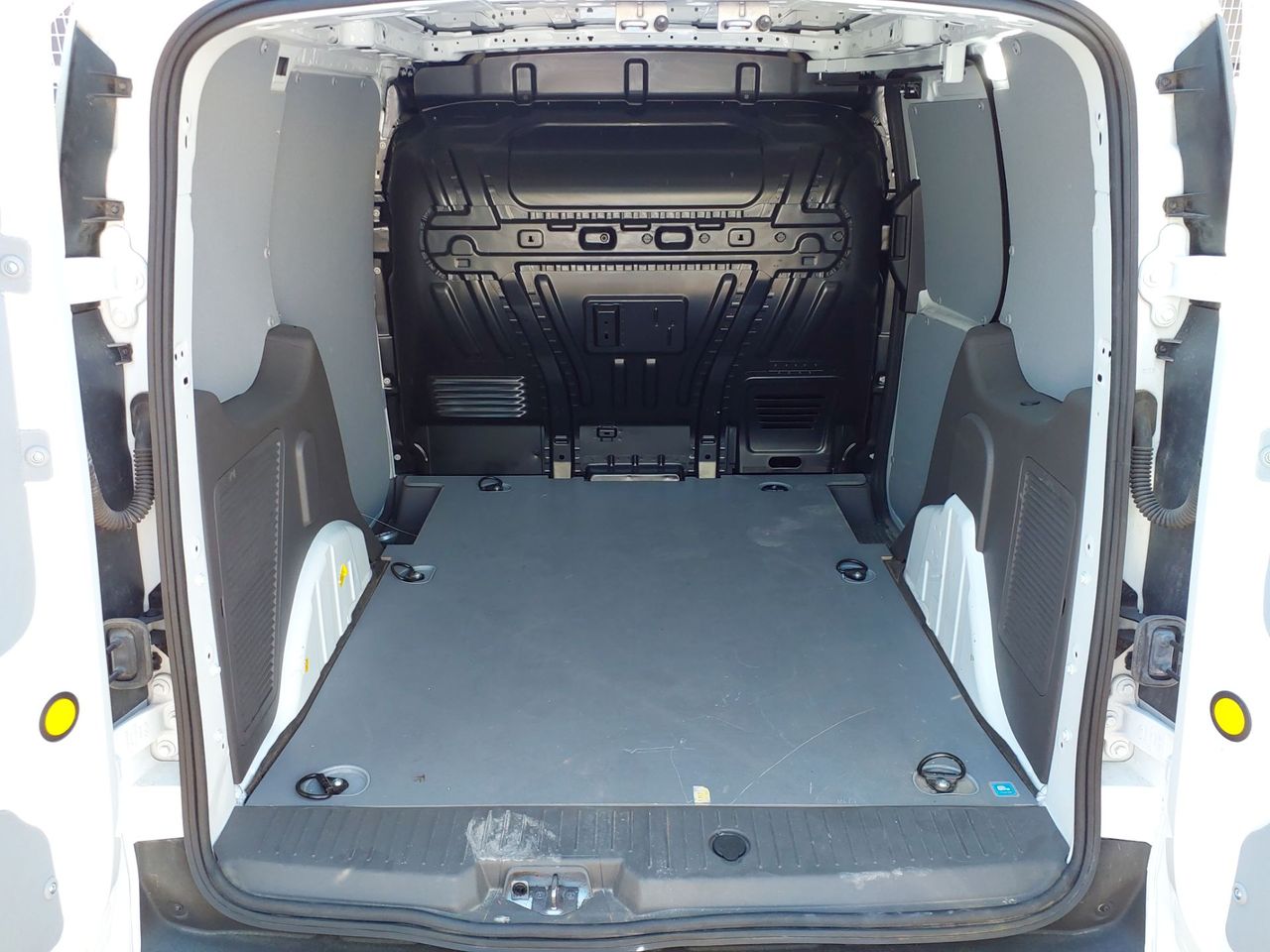 Ford Transit Connect FT200L1 1.5 100CV - Foto 6