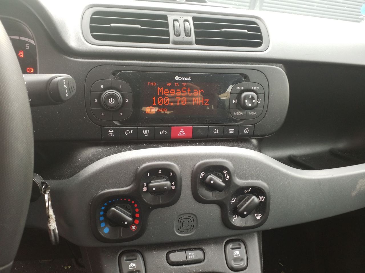 Fiat Panda City Life Hybrid 1.0 Gse 51kw (70CV) - Foto 8