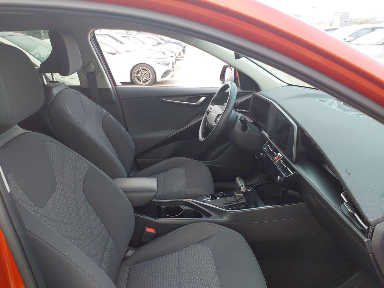 Kia Niro 1.6 GDi PHEV 135kW (183CV) Emotion - Foto 7