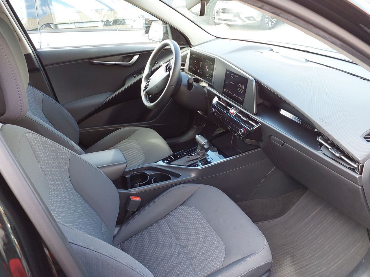 Kia Niro 1.6 GDi PHEV 135kW (183CV) Drive - Foto 8