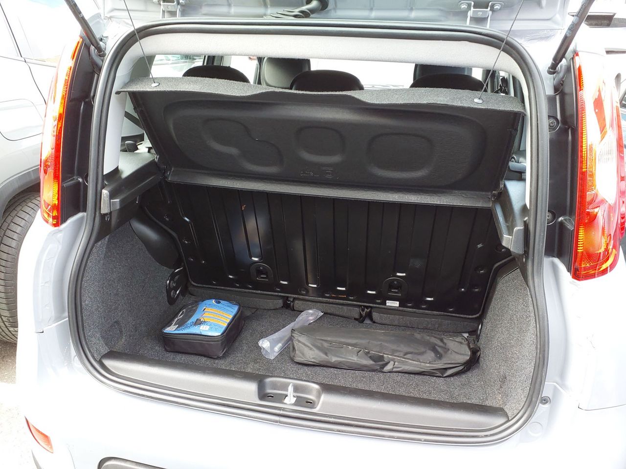 Fiat Panda City Life Hybrid 1.0 Gse 51kw (70CV) - Foto 6