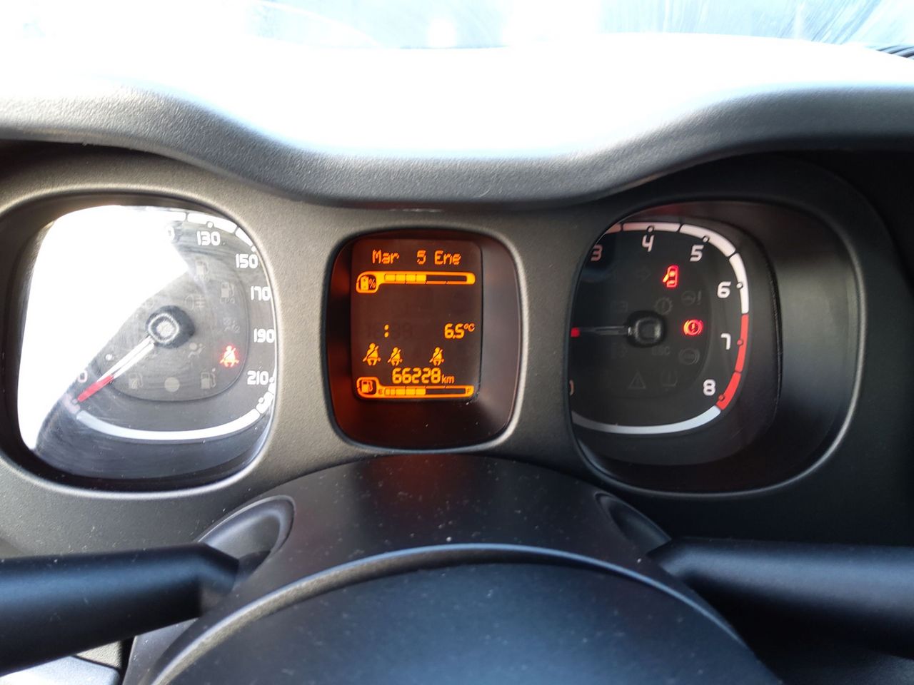 Fiat Panda City Life Hybrid 1.0 Gse 51kw (70CV) - Foto 9