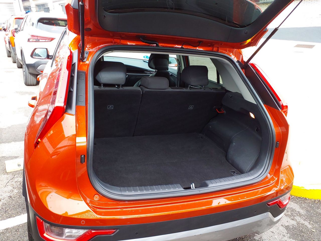 Kia Niro 1.6 GDi PHEV 135kW (183CV) Emotion - Foto 6