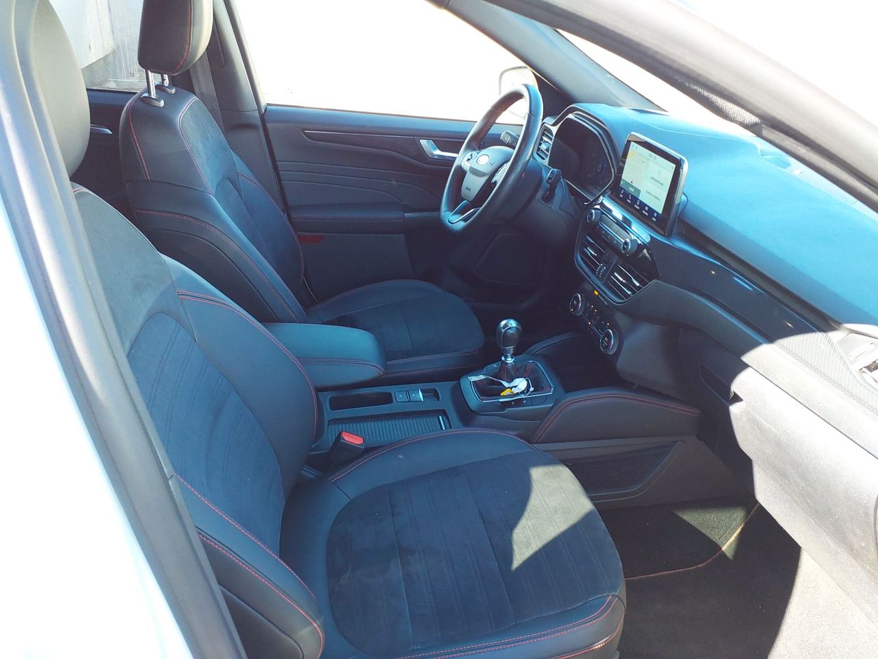 Ford Kuga ST-Line X 1.5 150 CV - Foto 6