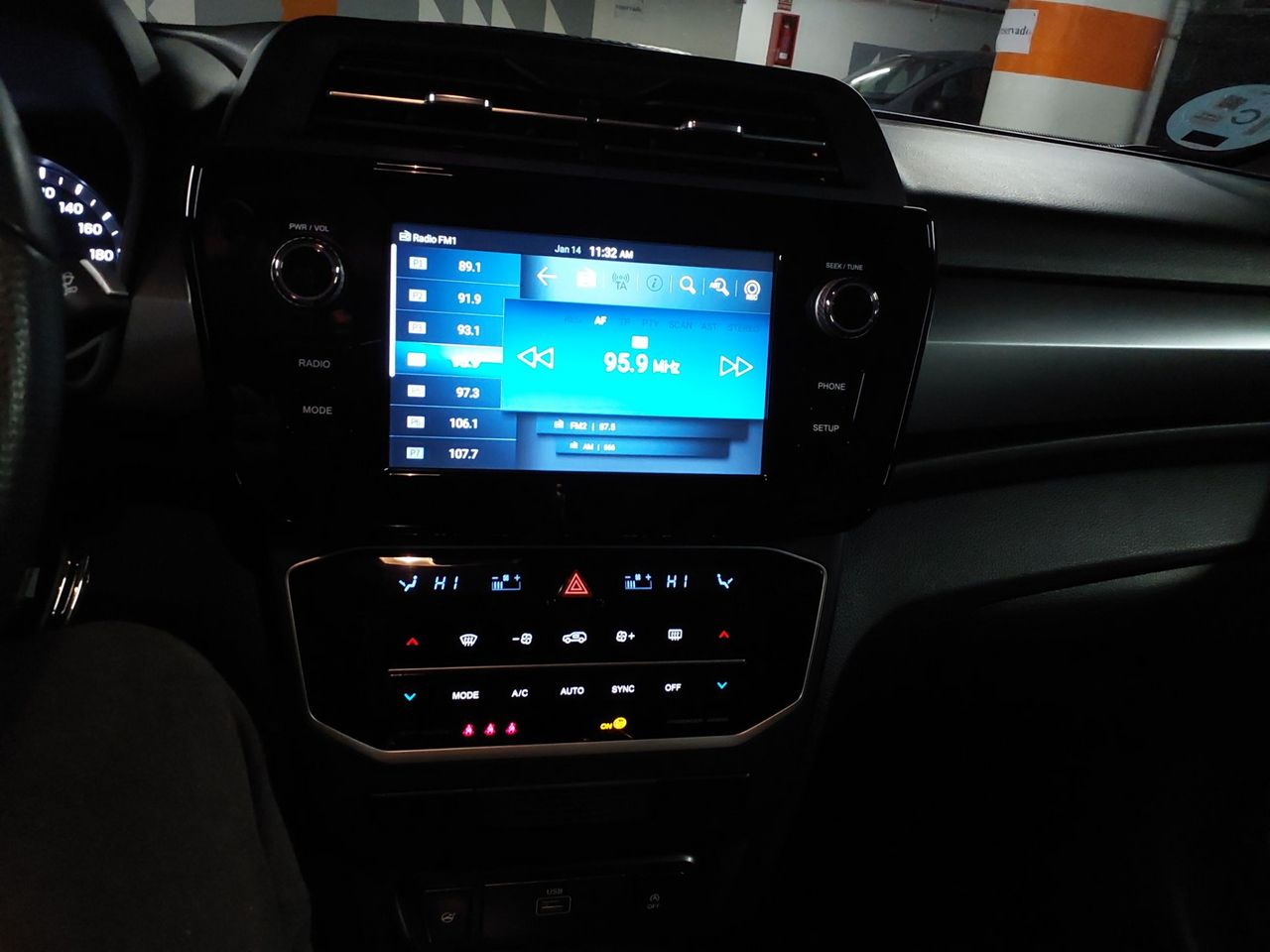 KGM Tívoli G15T Urban Plus 135CV - Foto 10