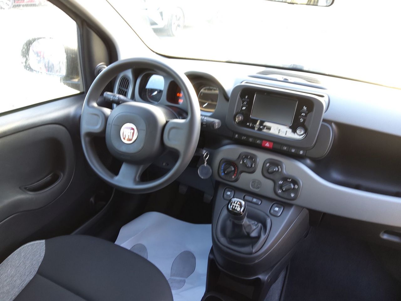Fiat Panda City Hybrid 1.0 70CV - Foto 8