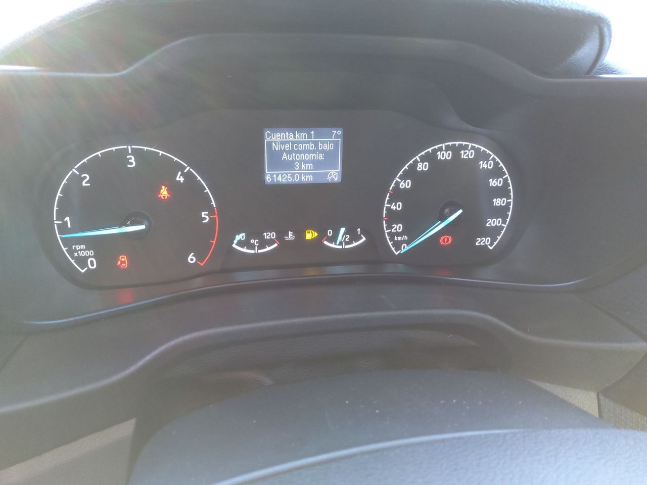 Ford Transit Connect FT210L2 TREND 100CV - Foto 8