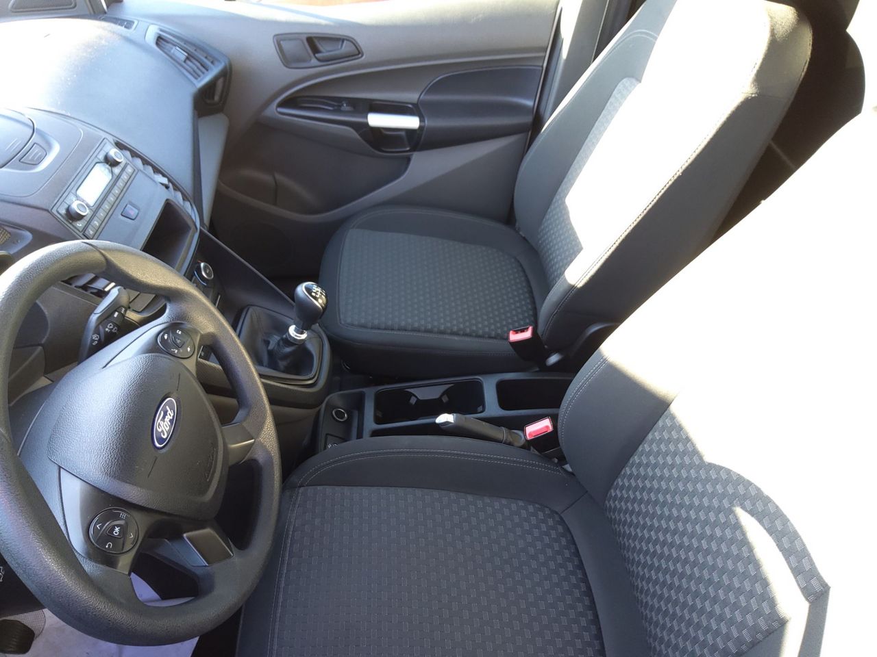 Ford Transit Connect FT210L2 TREND 100CV - Foto 6