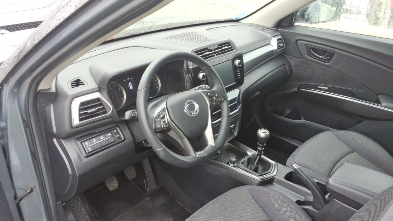 KGM Tívoli G15T Urban Plus 135CV - Foto 6