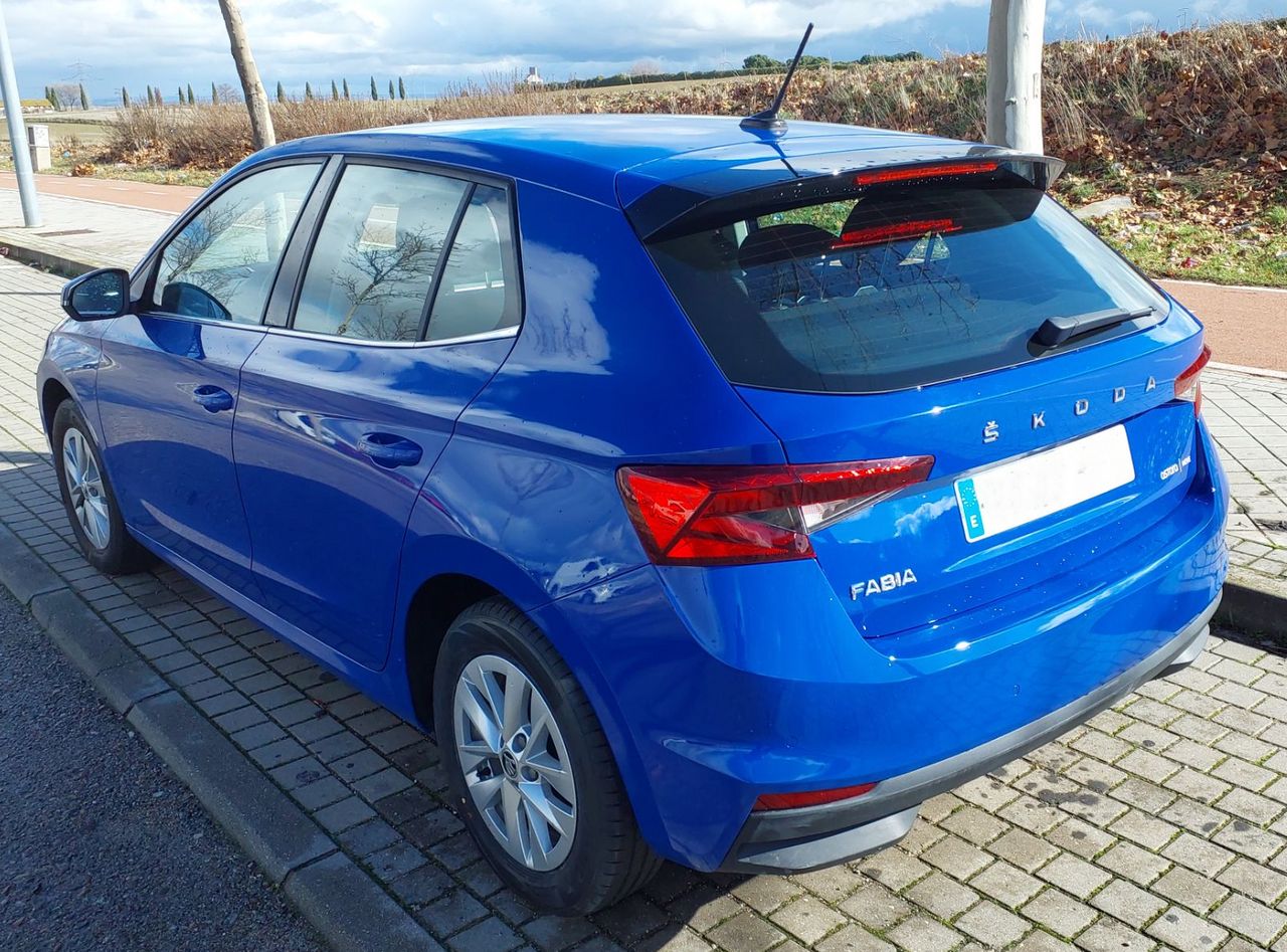 Skoda Fabia Ambition 1.0 95CV - Foto 5