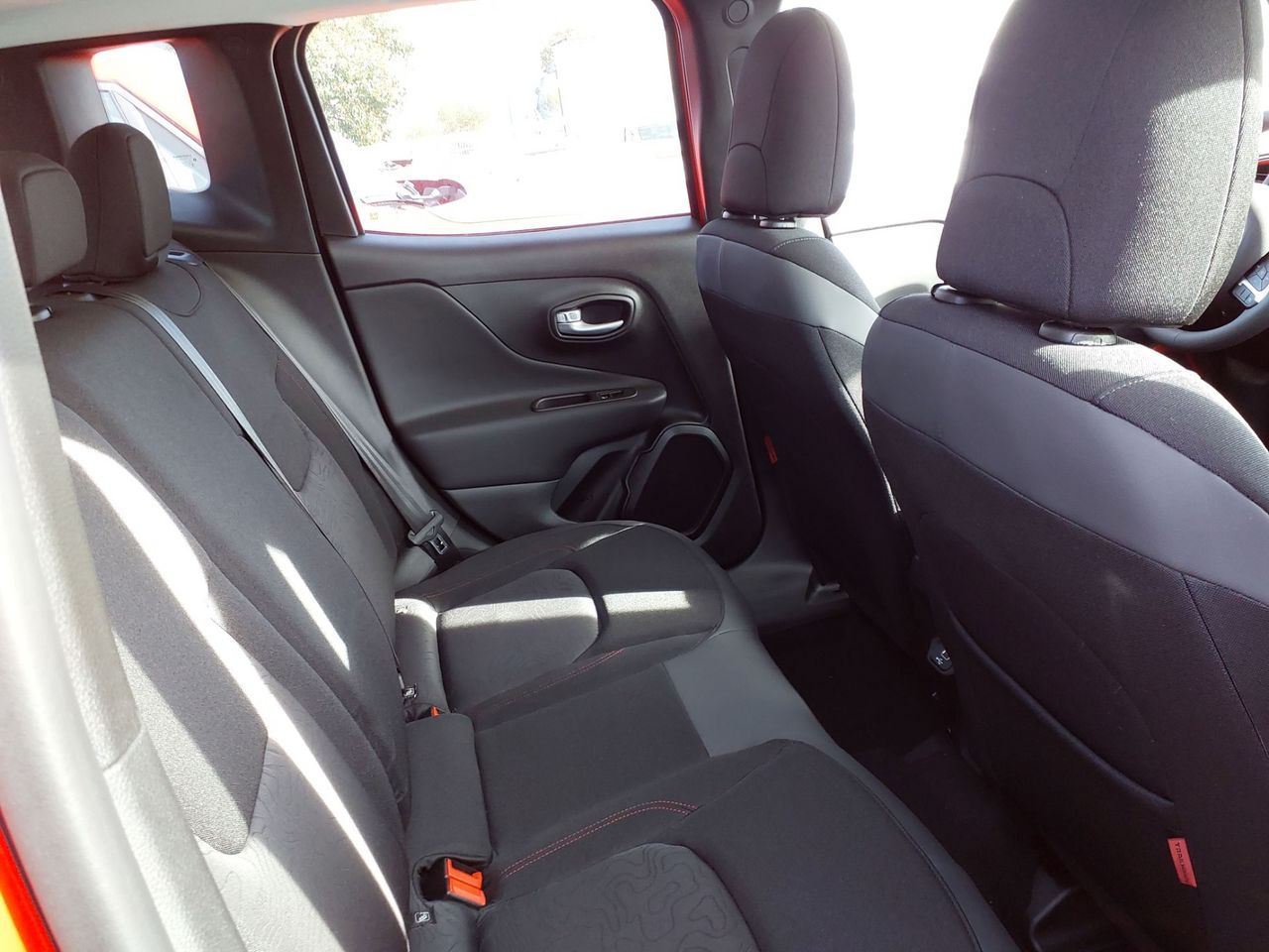 Jeep Renegade 4xe 1.3 PHEV 177 kW(240CV) Trailhawk AT - Foto 8