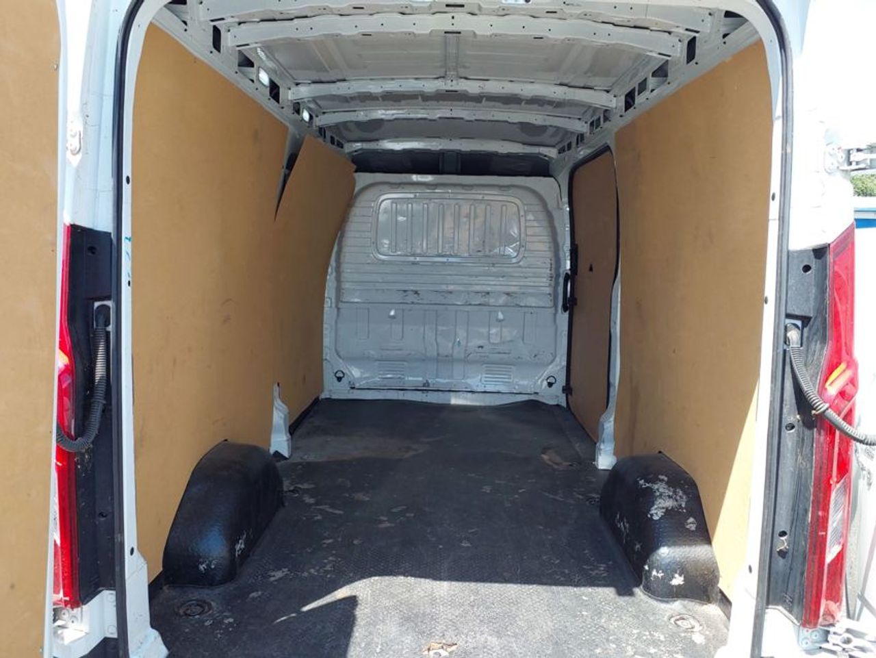 Maxus Euniq 5 53 kWh - Foto 9