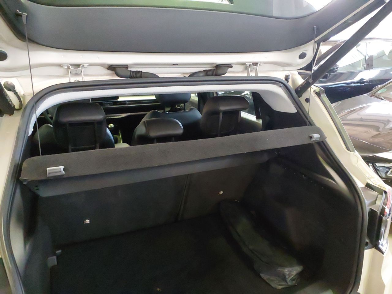 Jeep Avenger 1.2 G 74kW (100CV) Altitude - Foto 7