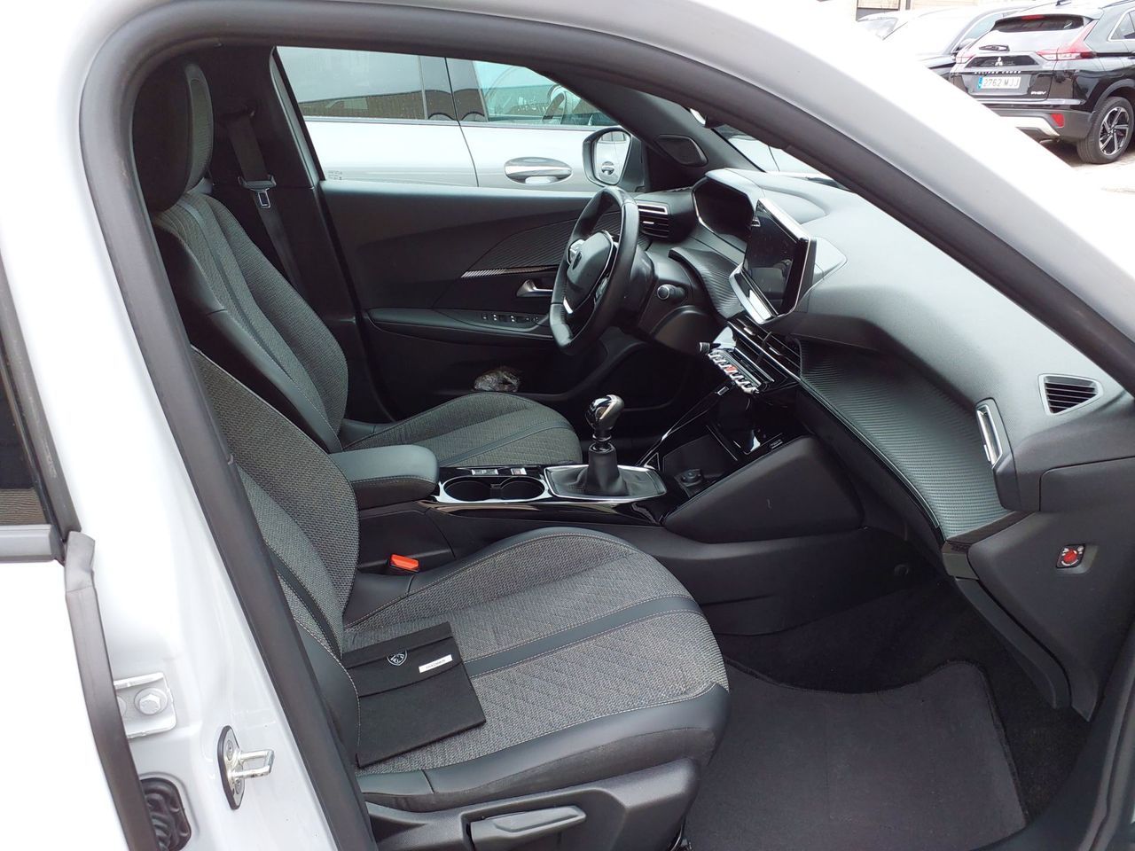 Peugeot 2008 Allure Puretech 100 S&S 6 Vel. MAN - Foto 7