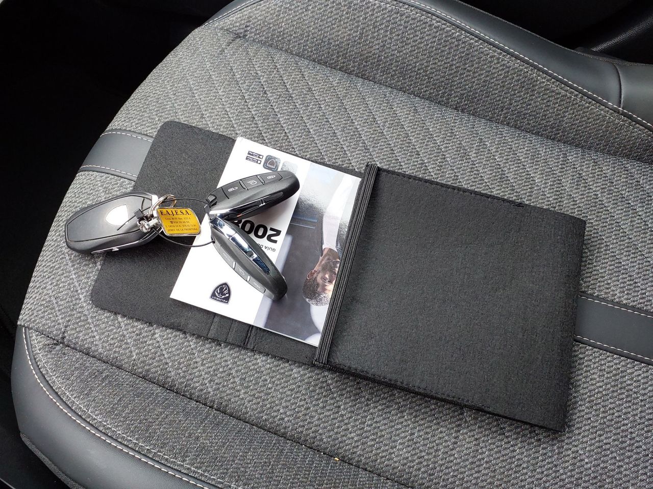 Peugeot 2008 Allure Puretech 100 S&S 6 Vel. MAN - Foto 10