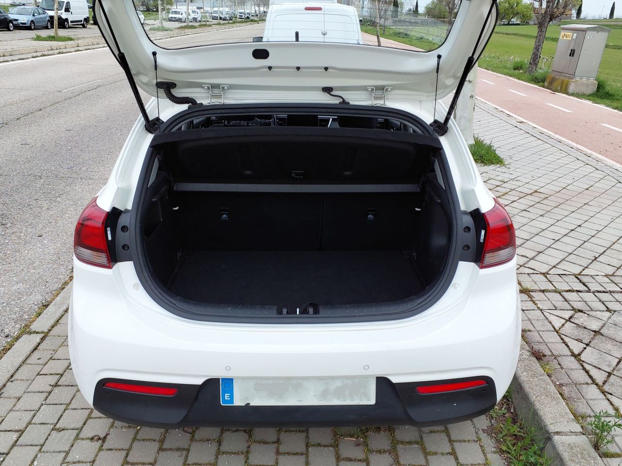 Kia Rio 1.0 T-GDi 74kW (100CV) MHEV iMT Drive - Foto 6