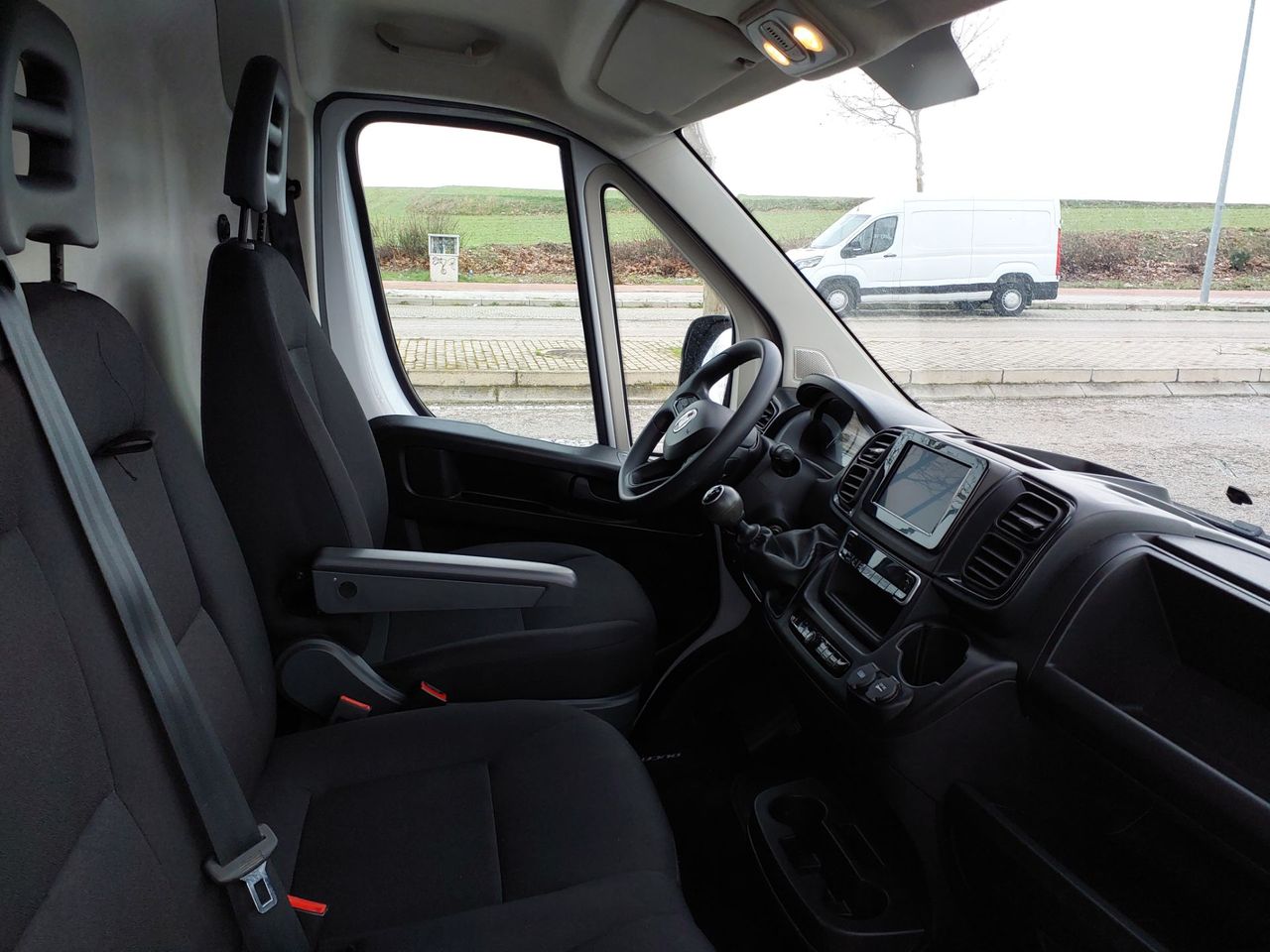 Fiat Ducato Furgón L2H2 35 140CV - Foto 8