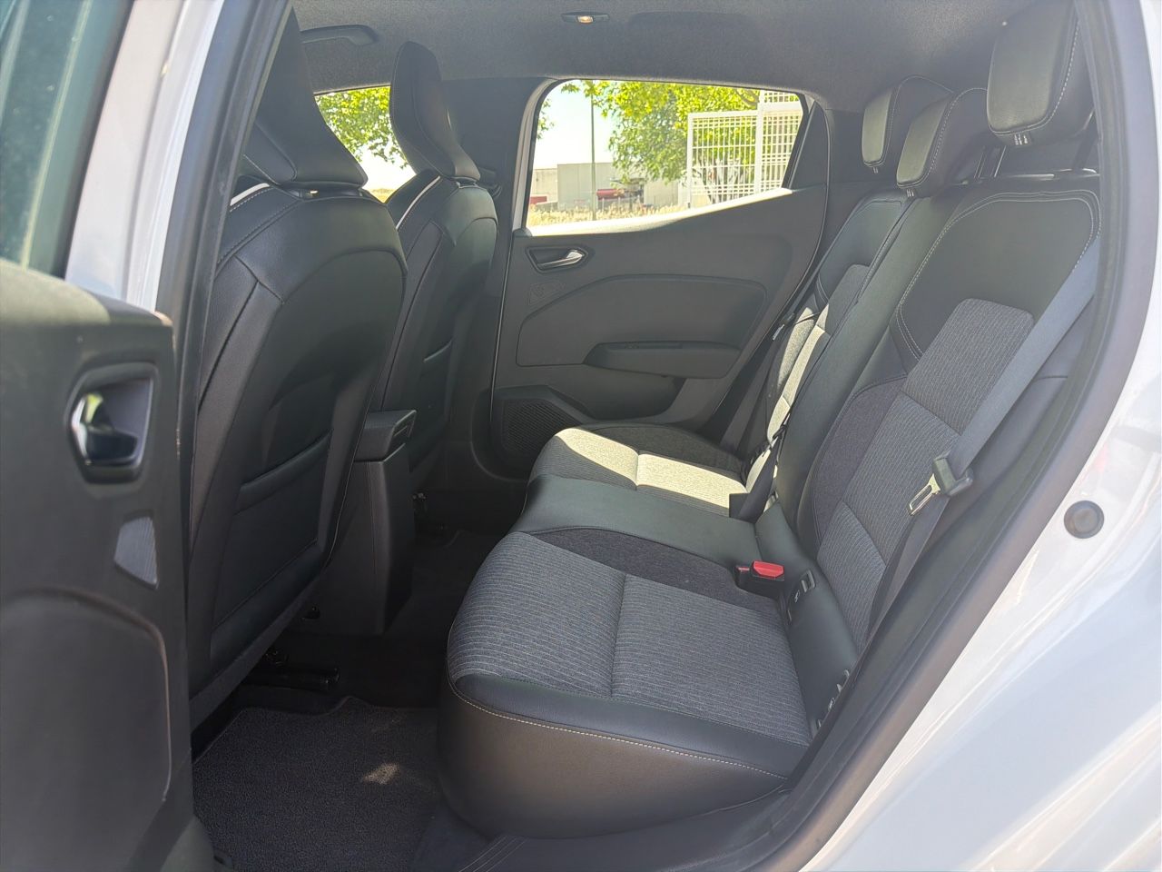 Mitsubishi Colt 100T Kaiteki - Foto 21