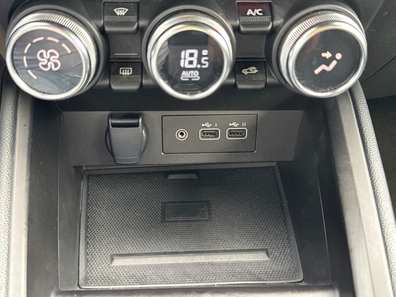Mitsubishi Colt 100T Kaiteki - Foto 27