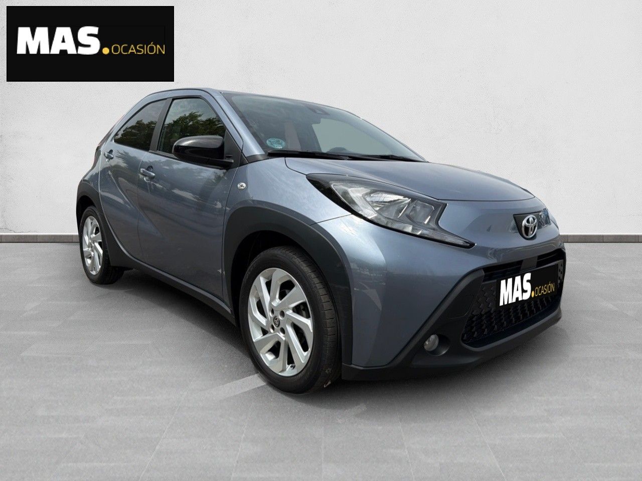 Toyota Aygo X Cross 1.0 VVT-I 72CV Like - Foto 4