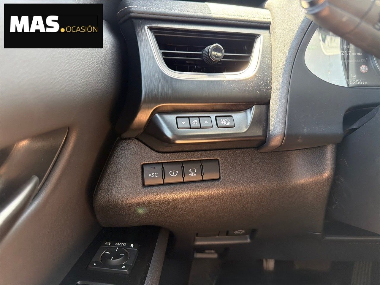 Lexus UX 300e Luxury - Foto 28