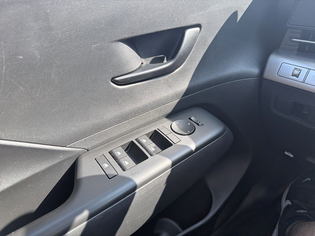 Hyundai Kona 1.0T 100CV Maxx - Foto 36