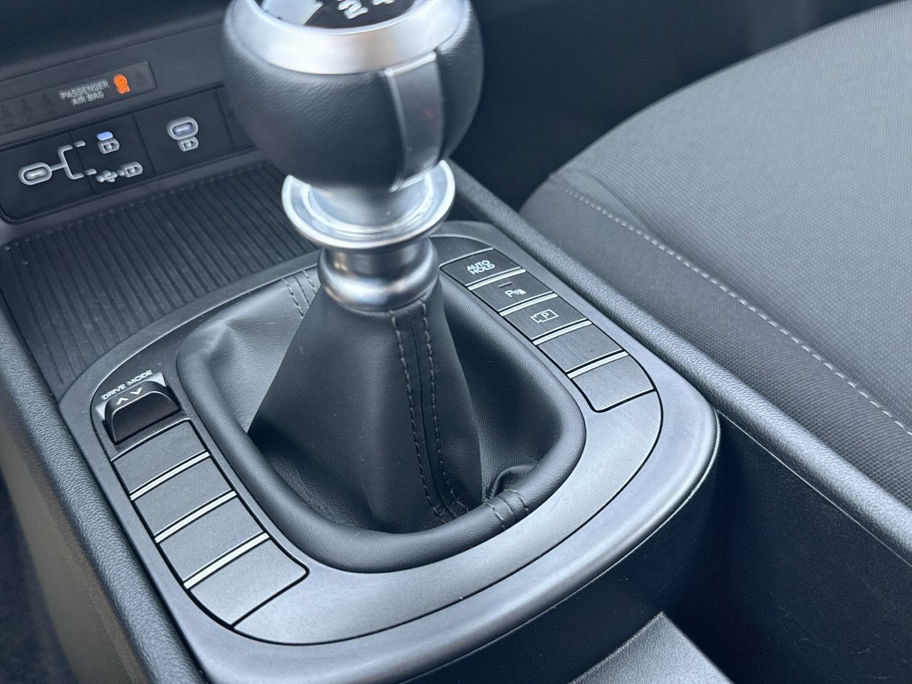 Hyundai Kona 1.0T 100CV Maxx - Foto 29