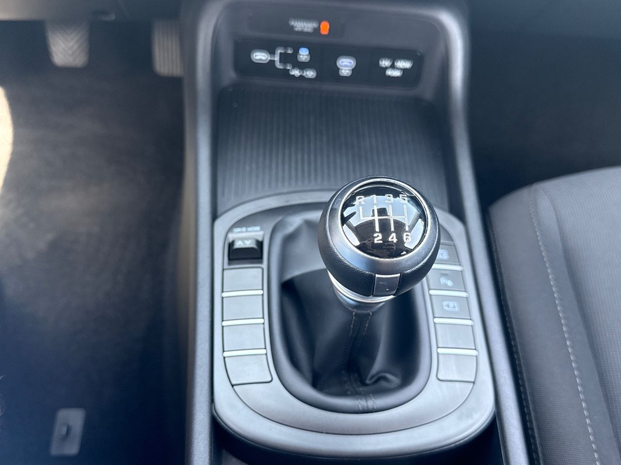 Hyundai Kona 1.0T 100CV Maxx - Foto 28