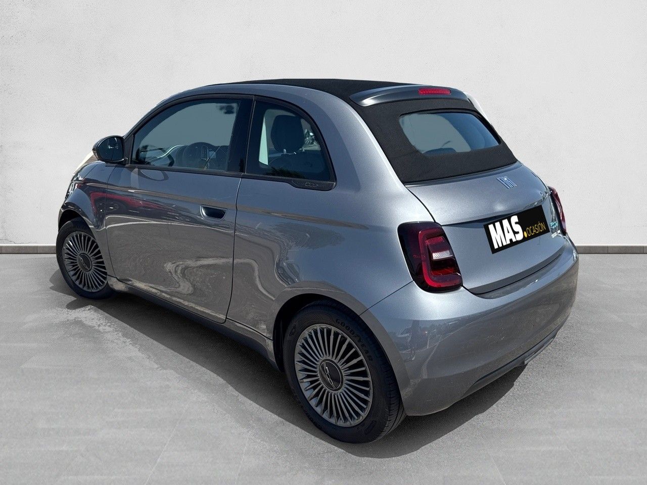 Fiat 500 ICON CABRIO 320km 87kw (118cv) - Foto 8