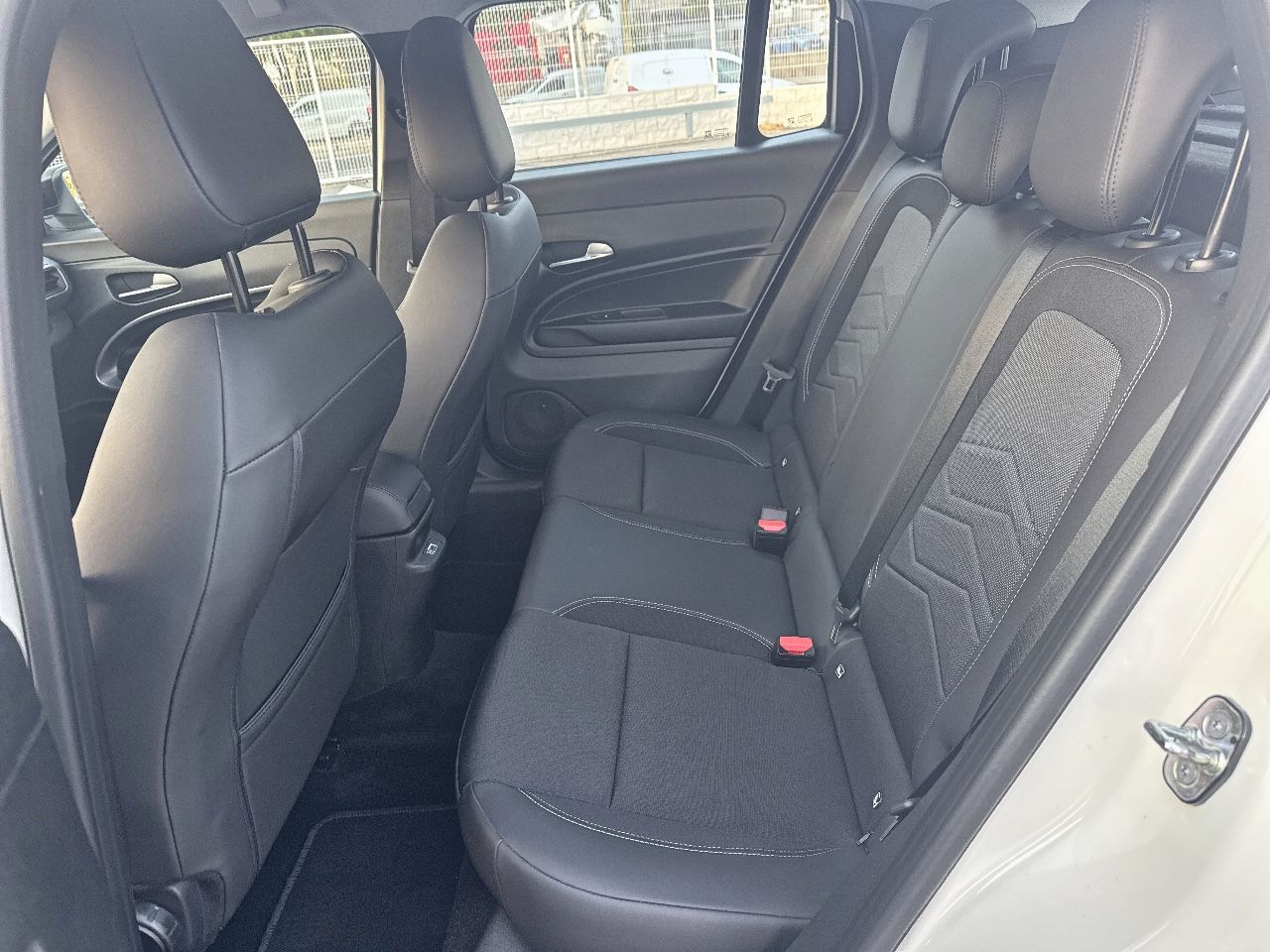 Jeep Avenger 1.2 G 74kW (100CV) Altitude - Foto 11
