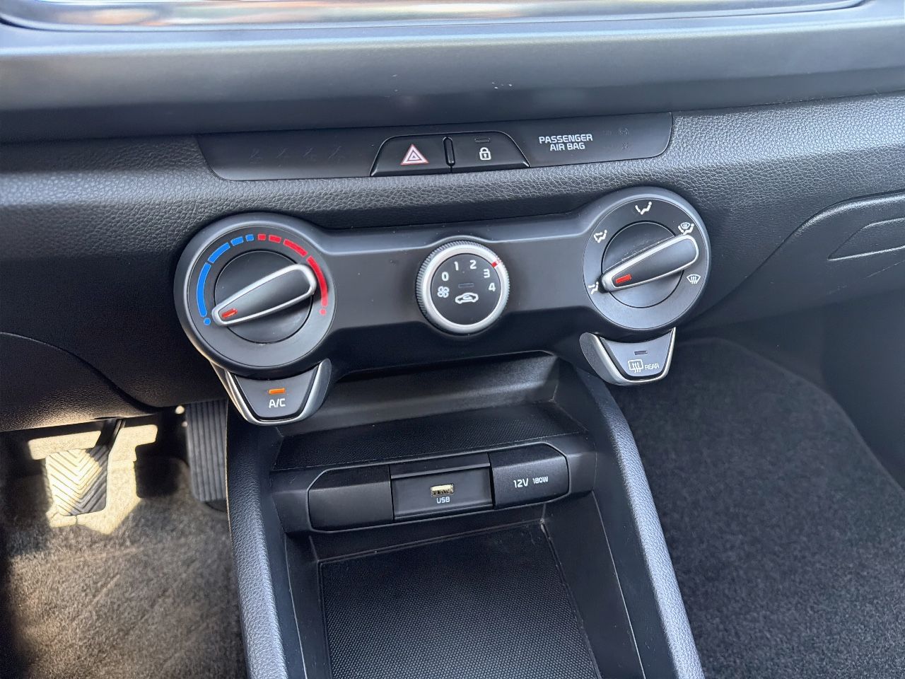 Kia Rio Active 1.0 100cv - Foto 23