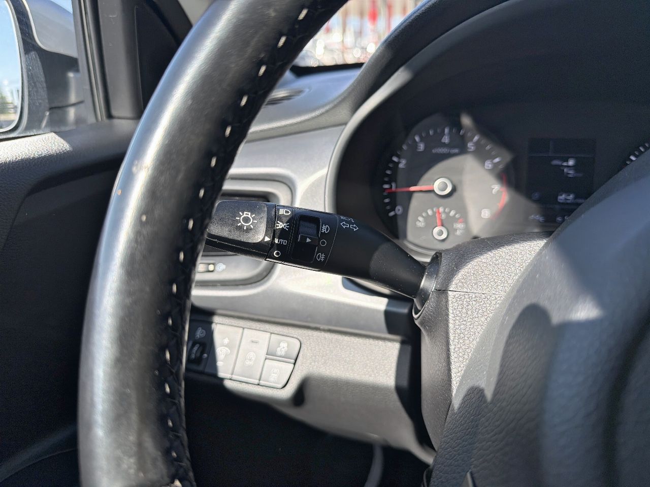 Kia Rio Active 1.0 100cv - Foto 19