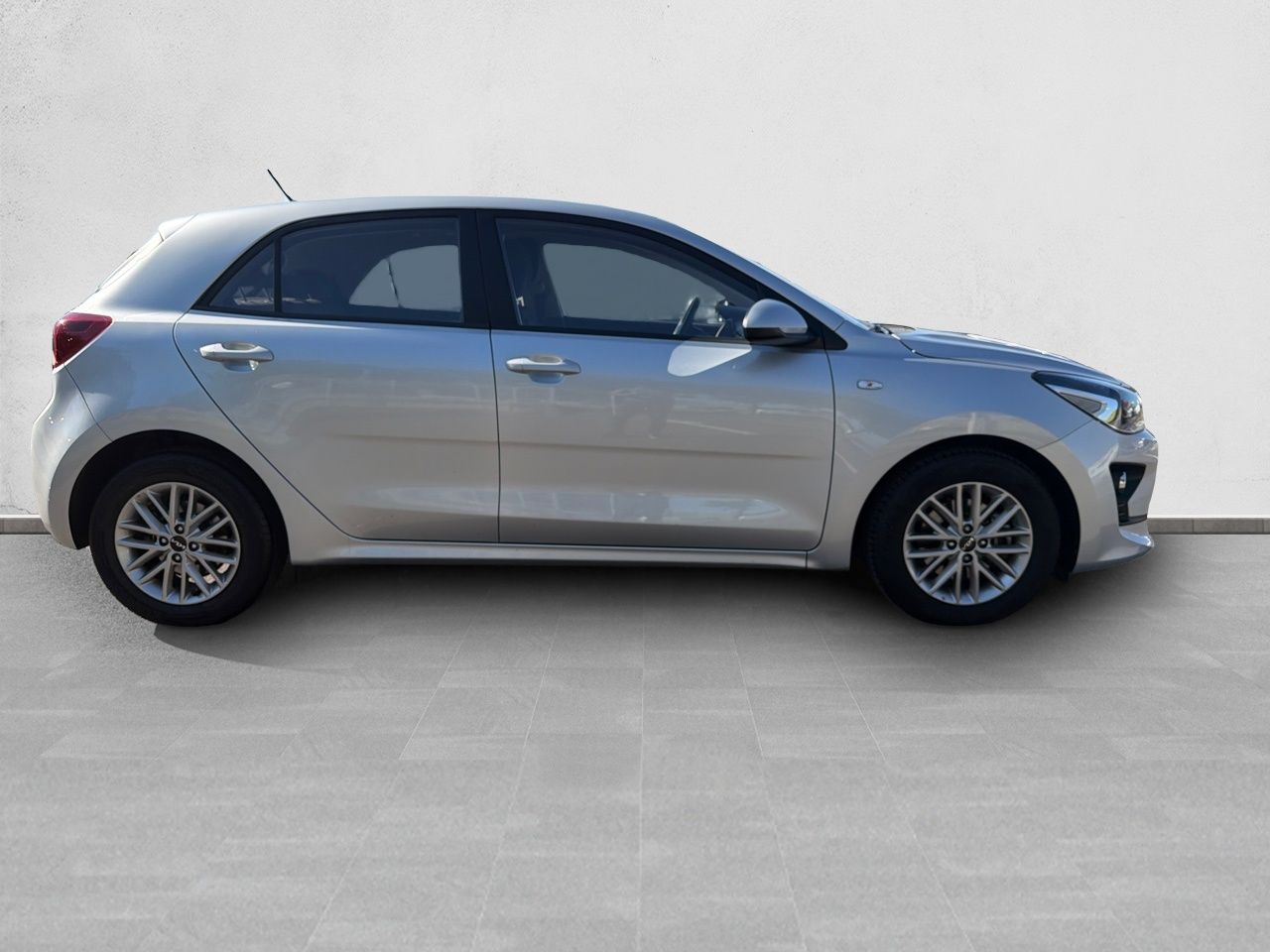 Kia Rio Active 1.0 100cv - Foto 5
