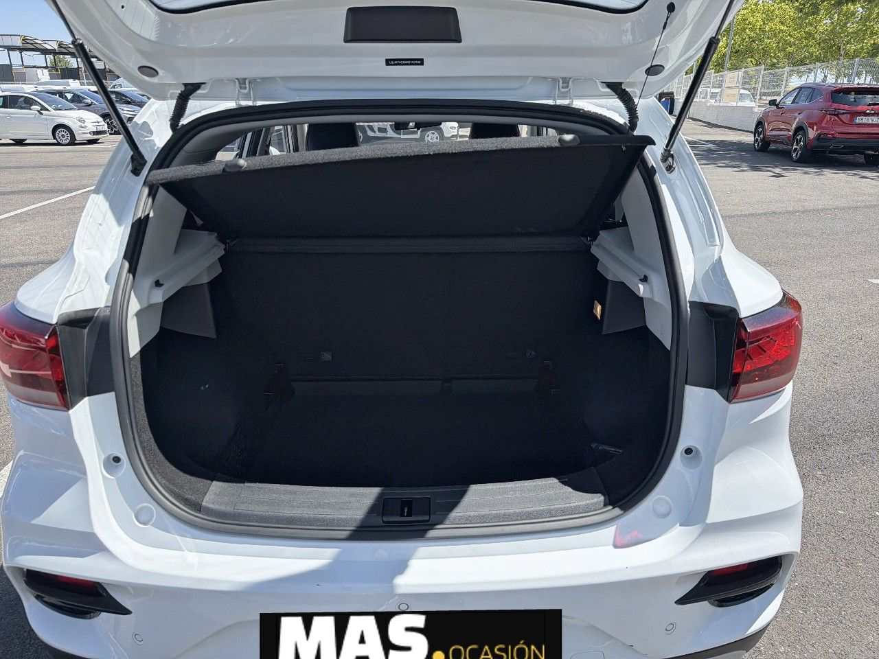 MG ZS 1.0T Luxury Auto - Foto 7