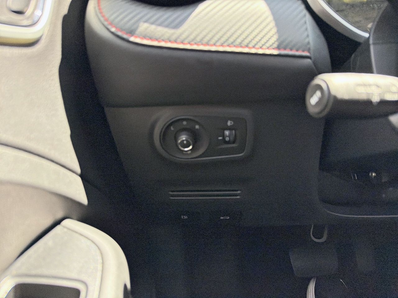 MG ZS 1.0T Luxury Auto - Foto 24