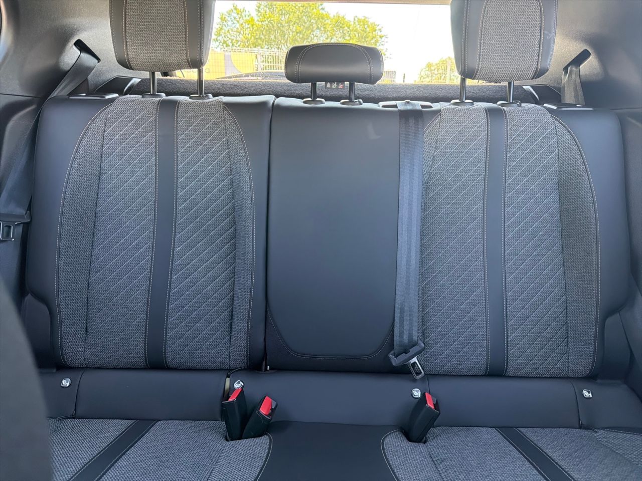 Peugeot 2008 Allure Pack Puretech 100 S&S 6 Vel. MAN - Foto 34