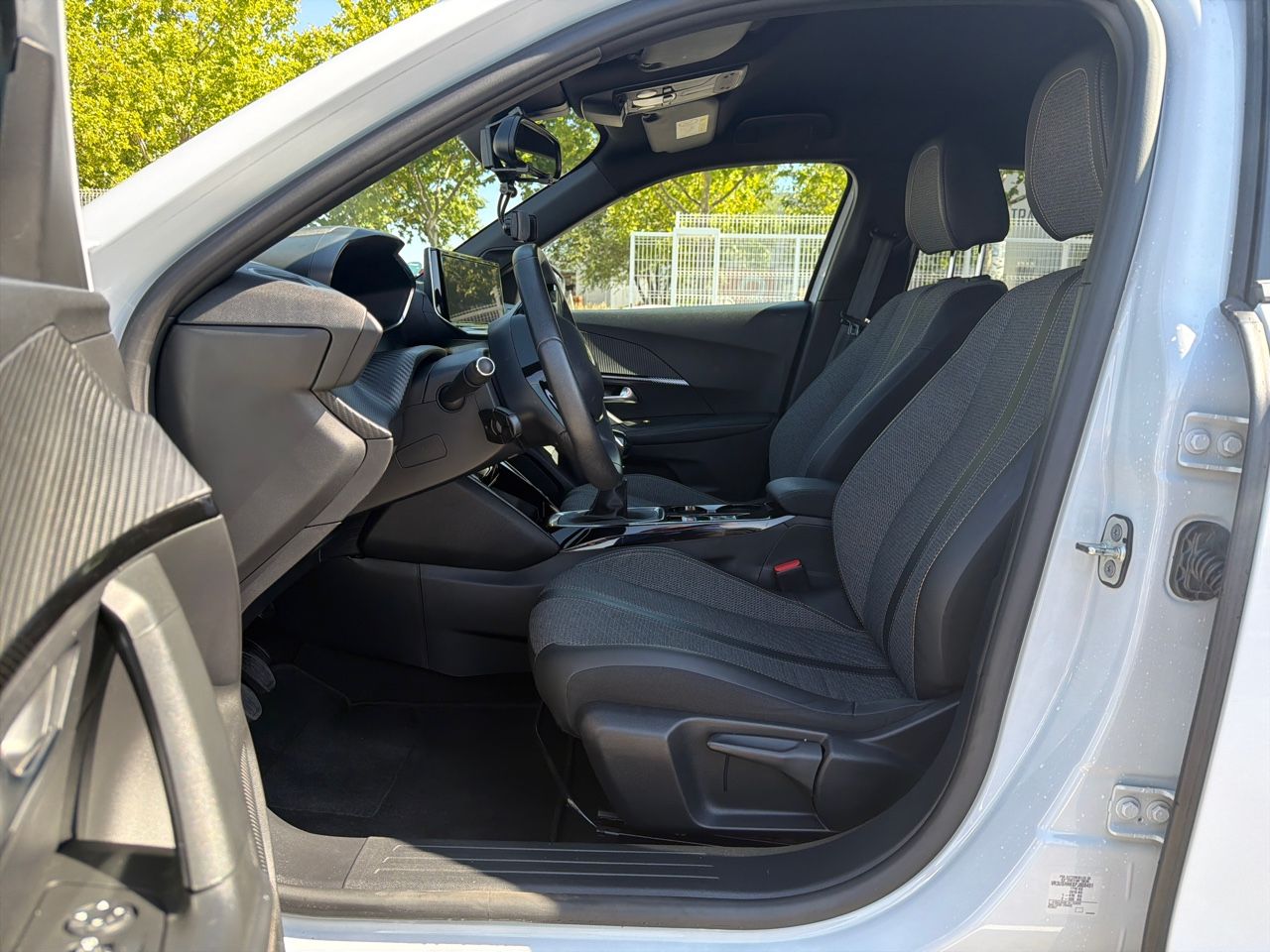 Peugeot 2008 Allure Pack Puretech 100 S&S 6 Vel. MAN - Foto 10