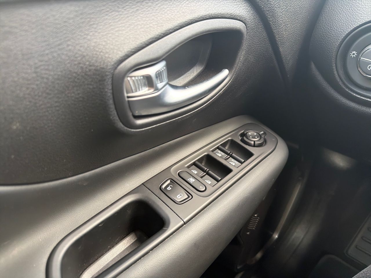 Jeep Renegade Limited 1.6 Mjet 95,6kW (130CV) 4x2 - Foto 36