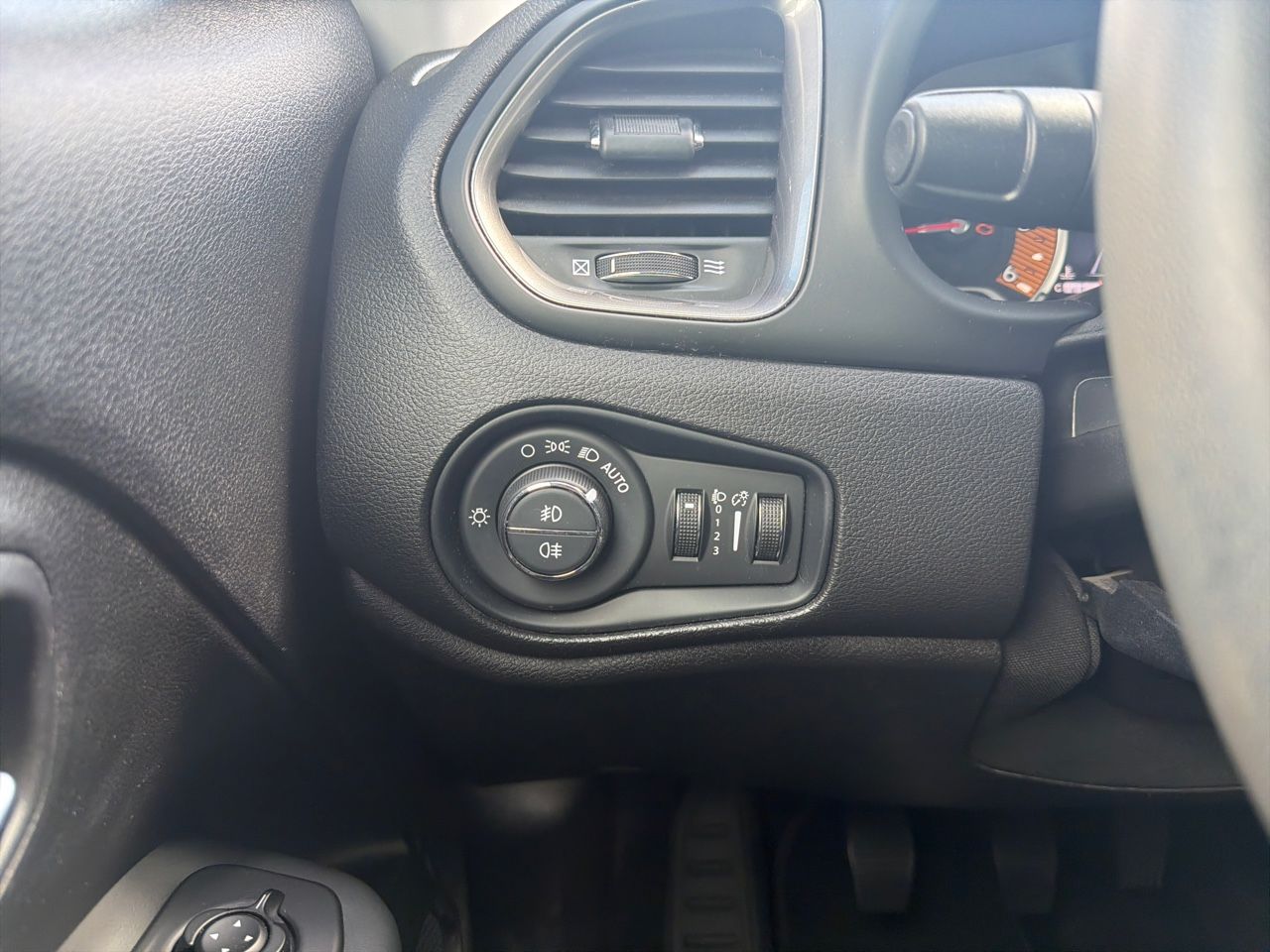 Jeep Renegade Limited 1.6 Mjet 95,6kW (130CV) 4x2 - Foto 19