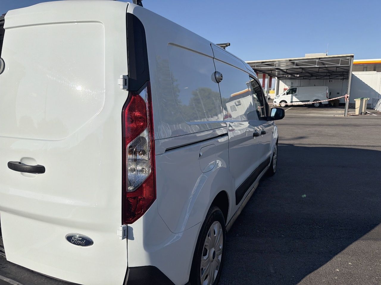 Ford Transit Connect FT210 L2 TREND 100CV - Foto 13