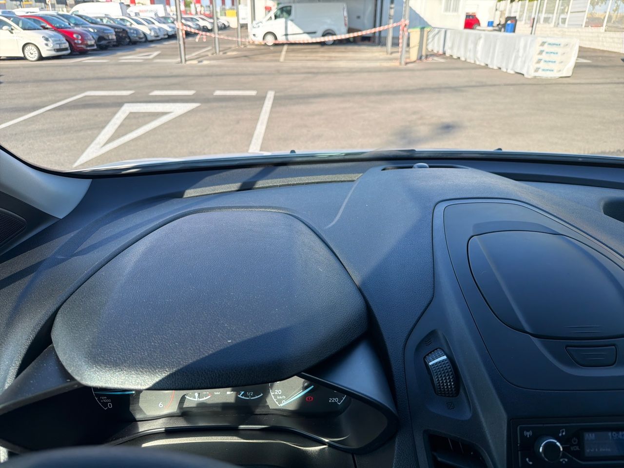 Ford Transit Connect FT210 L2 TREND 100CV - Foto 31