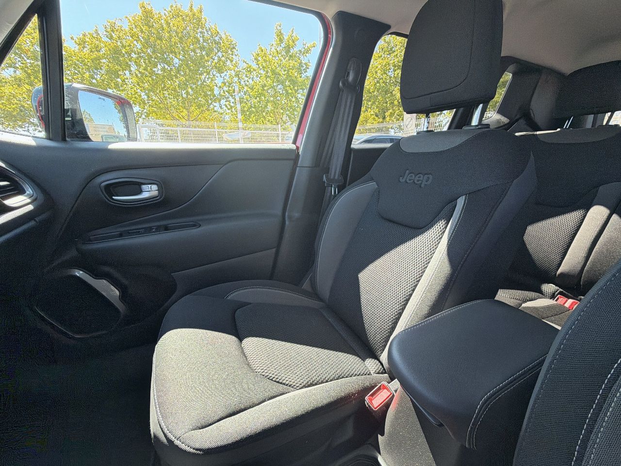 Jeep Renegade eHybrid 1.5 96kW(130CV) Limited ATX - Foto 32